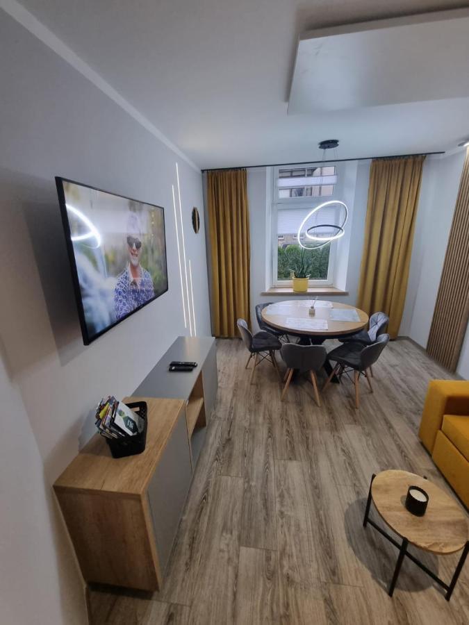Lux Lemon Apartment *